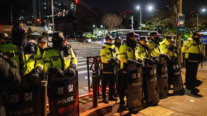 韩国国会禁国防部职员和警察出入，深度解读与影响分析_精准落实