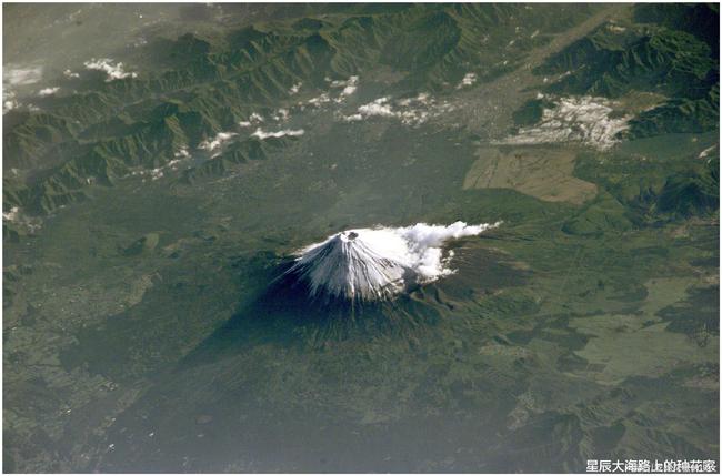 探索日本火山灰柱，揭秘3400米高处的奇迹_全面解释落实