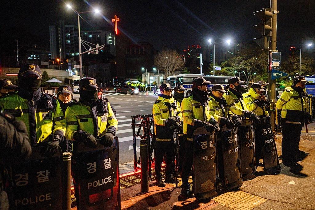 接任仅三日，韩国代总统崔相穆陷调查风波