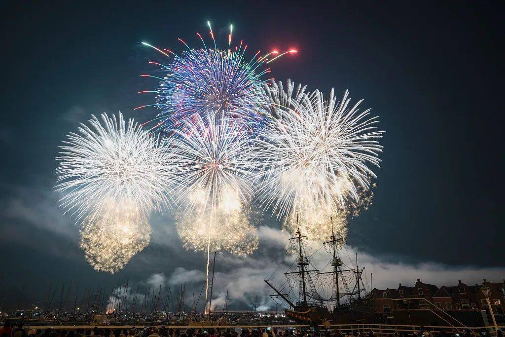 百度热搜跨年烟花夜，璀璨夜空下的网络狂欢