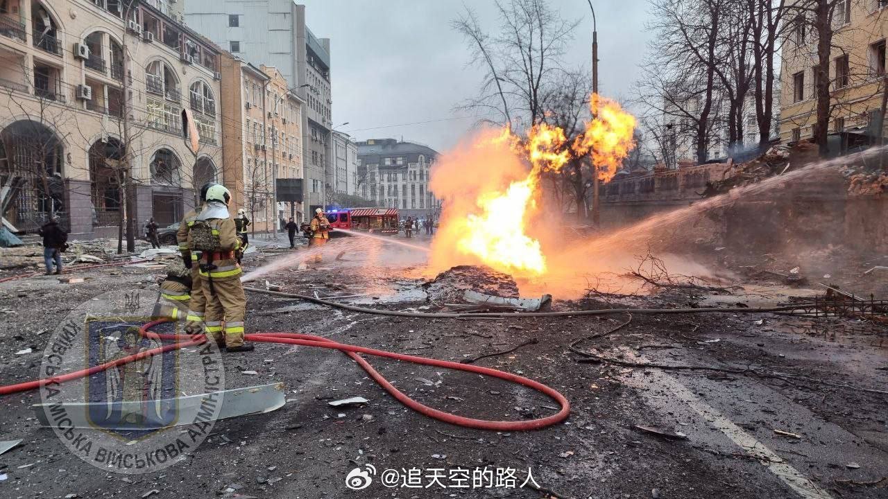 乌克兰基辅突发巨响爆炸，究竟发生了什么？揭秘事件真相！