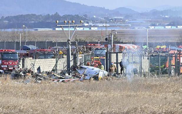 韩国空军战机误击居民区引发社会震荡，15人受伤事件深度剖析